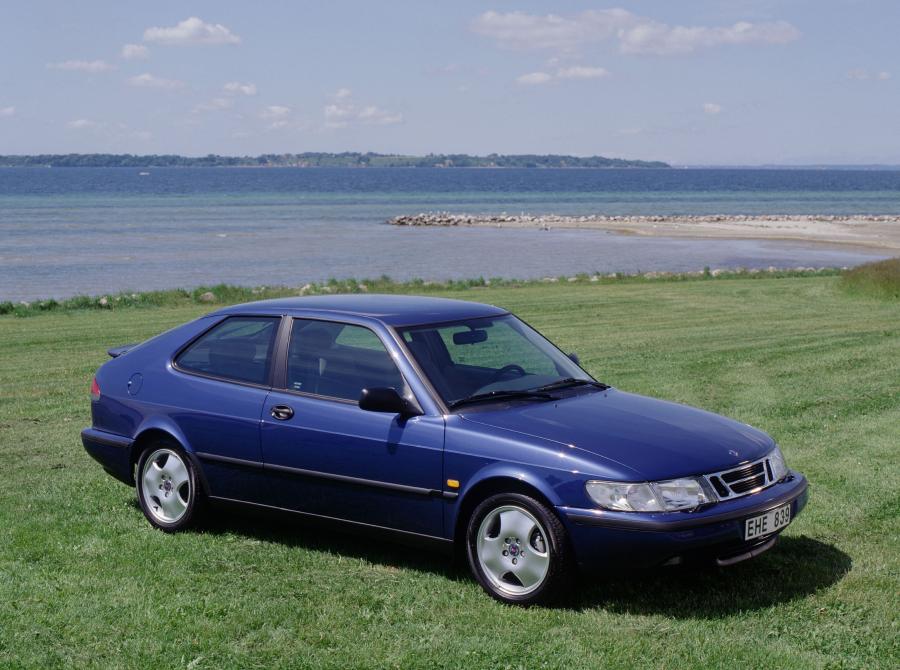  Saab 900 SE Turbo Coupe 1993 года  (фото 9 из 29)